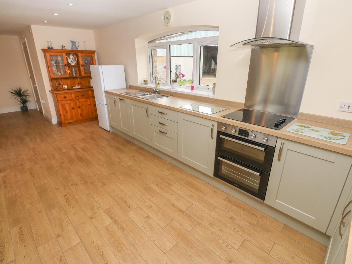 Woodpecker Barn Villa Pontyclun Eksteriør billede