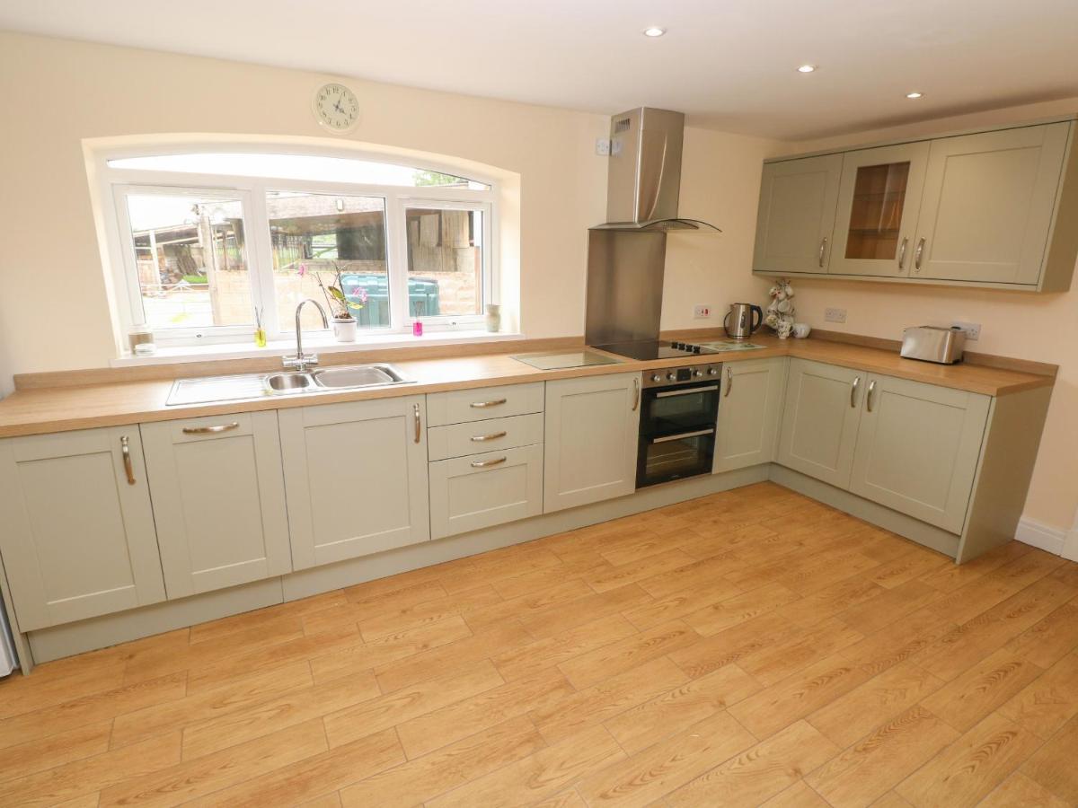 Woodpecker Barn Villa Pontyclun Eksteriør billede
